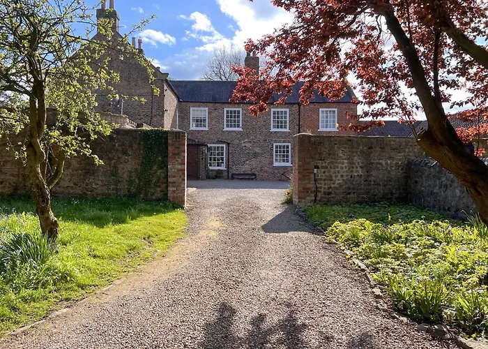 The Stables - Uk44766